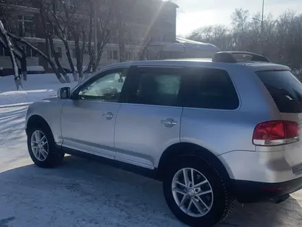 Volkswagen Touareg 2004 года за 4 700 000 тг. в Петропавловск – фото 7