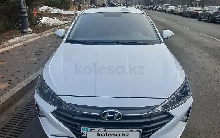 Hyundai Elantra 2019 годаүшін8 500 000 тг. в Алматы