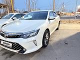 Toyota Camry 2015 года за 9 900 000 тг. в Шымкент – фото 2