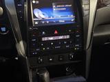 Toyota Camry 2015 года за 9 900 000 тг. в Шымкент – фото 5