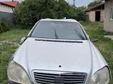 Mercedes-Benz S 320 2000 годаfor1 000 000 тг. в Алматы