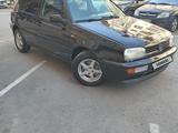 Volkswagen Golf 1997 годаfor2 100 000 тг. в Алматы