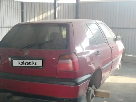 Volkswagen Golf 1995 года за 1 100 000 тг. в Алматы – фото 2