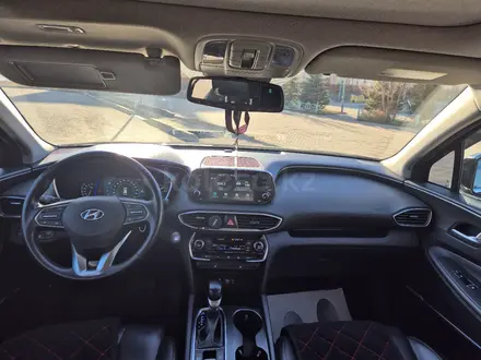 Hyundai Santa Fe 2020 года за 12 000 000 тг. в Актобе – фото 13