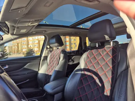 Hyundai Santa Fe 2020 года за 12 000 000 тг. в Актобе – фото 14