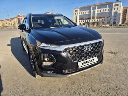 Hyundai Santa Fe 2020 года за 12 000 000 тг. в Актобе – фото 3