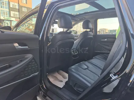 Hyundai Santa Fe 2020 года за 12 000 000 тг. в Актобе – фото 21