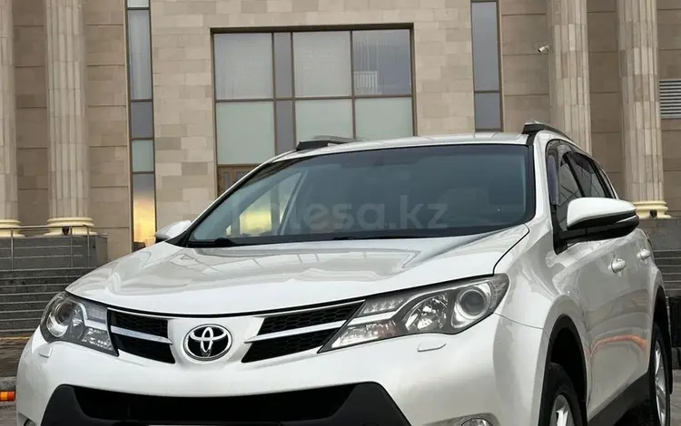 Toyota RAV4 2014 года за 11 700 000 тг. в Петропавловск