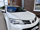 Toyota RAV4 2014 годаfor9 900 000 тг. в Петропавловск