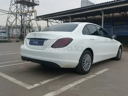 Mercedes-Benz C 180 2018 года за 13 200 000 тг. в Алматы – фото 2