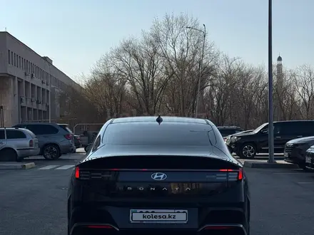 Hyundai Sonata 2023 года за 14 000 000 тг. в Караганда – фото 9