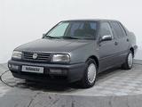Volkswagen Vento 1993 года за 1 590 000 тг. в Астана