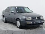 Volkswagen Vento 1993 года за 1 490 000 тг. в Астана – фото 3