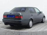 Volkswagen Vento 1993 года за 1 490 000 тг. в Астана – фото 5