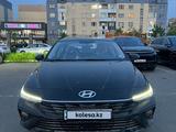 Hyundai Elantra 2024 годаfor8 800 000 тг. в Усть-Каменогорск – фото 5