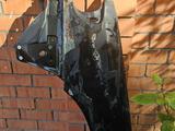 Крыло левое радиатор дверь багажник гитара за 25 000 тг. в Актобе – фото 2