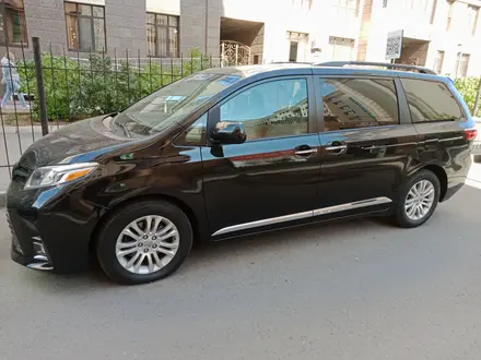 Toyota Sienna 2016 года за 12 990 000 тг. в Астана – фото 3