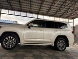 Toyota Land Cruiser 2022 годаүшін43 000 000 тг. в Алматы – фото 3