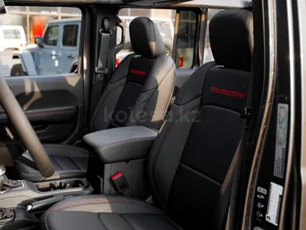 Jeep Wrangler Rubicon X 2026 года за 47 500 000 тг. в Алматы – фото 38