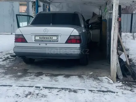 Mercedes-Benz E 280 1994 года за 2 900 000 тг. в Алматы – фото 6