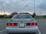 Toyota Camry 2000 года за 3 000 000 тг. в Алматы – фото 5