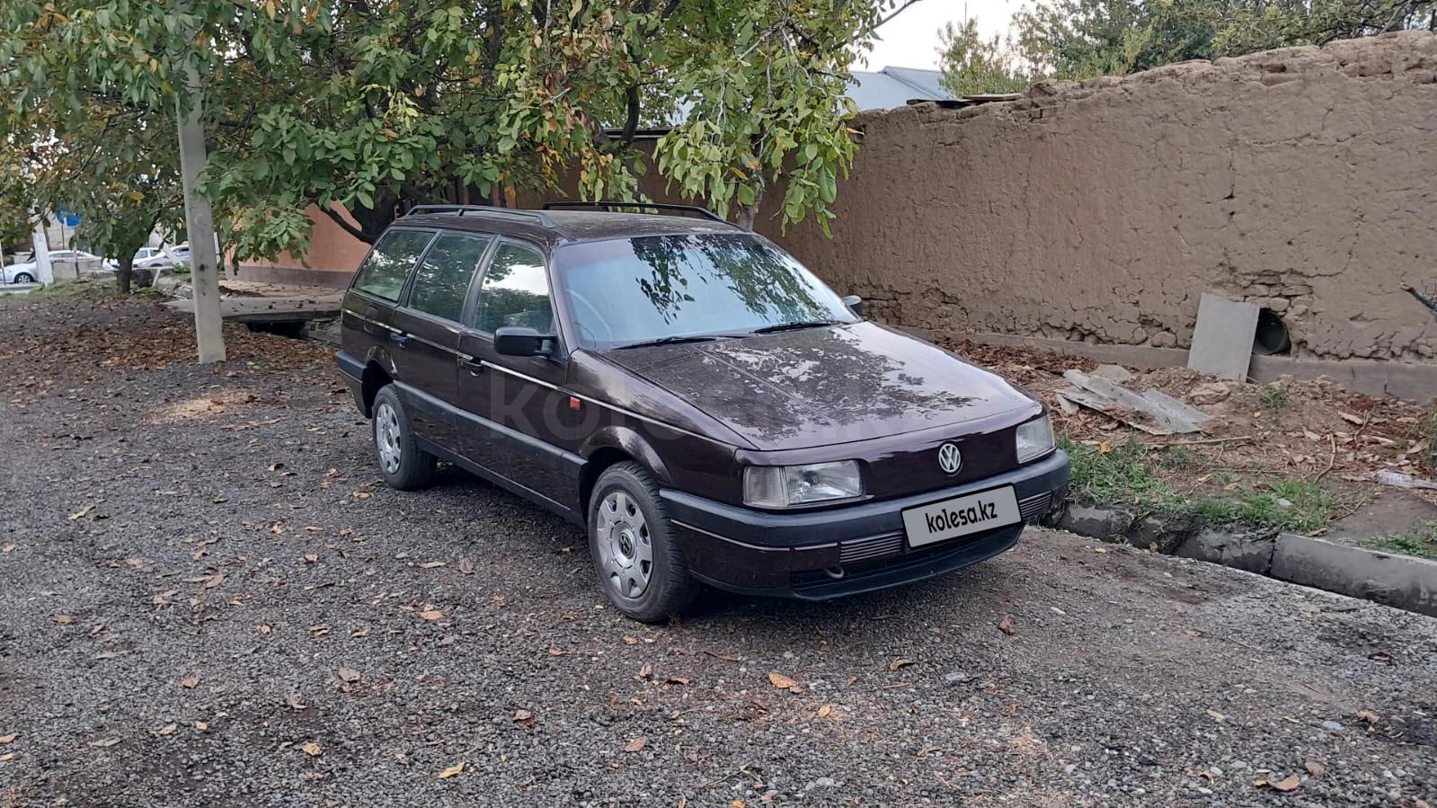 Volkswagen Passat 1993 г.