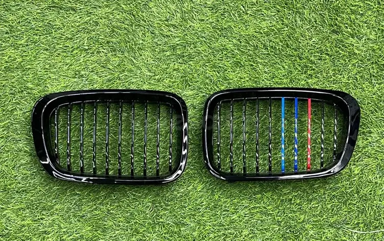 РЕШЕТКА РАДИАТОРА НА BMW E46 ДОРЕСТ за 15 000 тг. в Астана