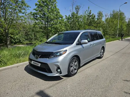 Toyota Sienna 2019 года за 16 500 000 тг. в Алматы – фото 3