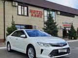 Toyota Camry 2015 года за 10 000 000 тг. в Уральск