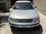 Volkswagen Passat 1996 года за 900 000 тг. в Шымкент – фото 2