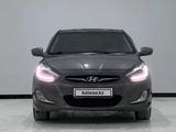 Hyundai Solaris 2013 года за 4 500 000 тг. в Жанаозен – фото 2
