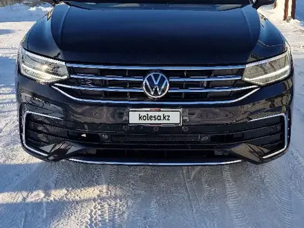 Volkswagen Tiguan 2022 года за 17 000 000 тг. в Астана