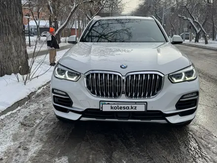 BMW X5 2019 года за 36 900 000 тг. в Алматы – фото 2