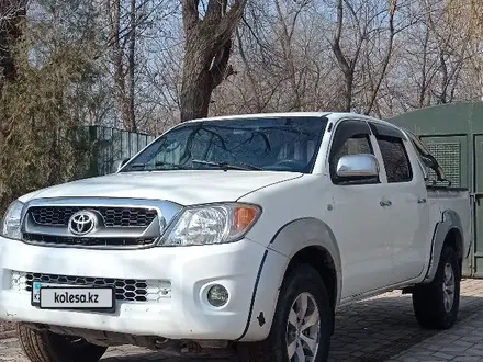 Toyota Hilux 2008 года за 7 100 000 тг. в Шу