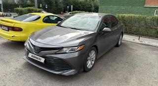 Toyota Camry 2018 года за 10 500 000 тг. в Астана