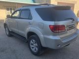 Toyota Fortuner 2006 года за 8 500 000 тг. в Жанаозен – фото 3