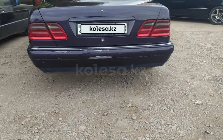 Mercedes-Benz E 230 1996 годаүшін2 500 000 тг. в Шу