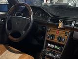 Mercedes-Benz E 220 1993 годаүшін1 800 000 тг. в Тараз – фото 4
