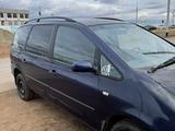 SEAT Alhambra 1997 года за 2 000 000 тг. в Уральск – фото 4