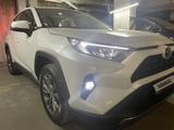 Toyota RAV4 2025 года за 16 700 000 тг. в Алматы – фото 2