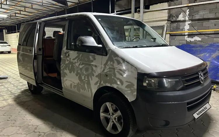 Volkswagen Transporter 2011 года за 10 500 000 тг. в Алматы