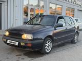 Volkswagen Golf 1994 годаүшін1 550 000 тг. в Шымкент