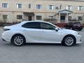 Toyota Camry 2023 года за 16 500 000 тг. в Актау – фото 3
