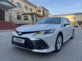 Toyota Camry 2023 года за 16 500 000 тг. в Актау