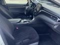 Toyota Camry 2023 года за 16 500 000 тг. в Актау – фото 4
