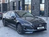 Hyundai Sonata 2023 года за 14 100 000 тг. в Караганда – фото 2