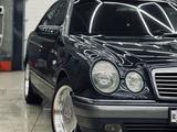 Mercedes-Benz E 200 1997 годаүшін4 500 000 тг. в Кокшетау – фото 2