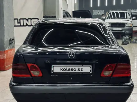 Mercedes-Benz E 200 1997 года за 4 500 000 тг. в Кокшетау – фото 6