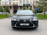 Lexus ES 250 2023 года за 26 000 000 тг. в Астана – фото 2