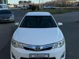 Toyota Camry 2013 года за 7 650 000 тг. в Атырау – фото 2